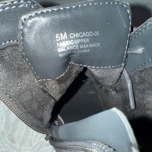 Step up your style Toetos women’s gray ankle boots size 5 versatile fall winter - Picture 6 of 7